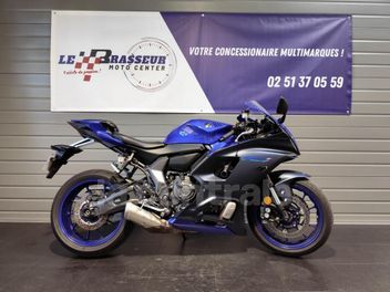 YAMAHA YZF R7 700