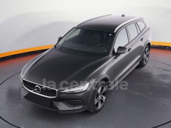 VOLVO V60 (2E GENERATION) CROSS COUNTRY II B4 AWD 197 CROSS COUNTRY PRO GEARTRONIC 8