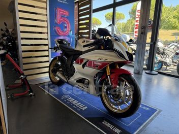 YAMAHA YZF R7 700 60TH