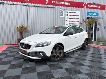 VOLVO V40 (2E GENERATION) CROSS COUNTRY II CROSS COUNTRY D3 150 7CV MOMENTUM BUSINESS