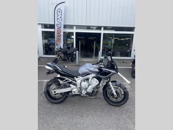 YAMAHA FZ 600