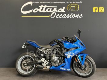 SUZUKI GSX-8R 800