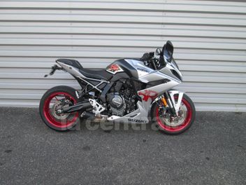 SUZUKI GSX-8R 800