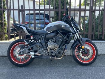 YAMAHA MT-07 690