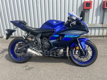 YAMAHA YZF R7 700