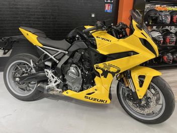 SUZUKI GSX-8R 800