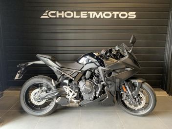 SUZUKI GSX-8R 800