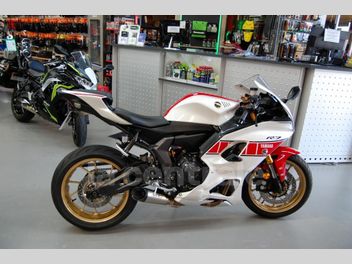 YAMAHA YZF R7 700 60TH