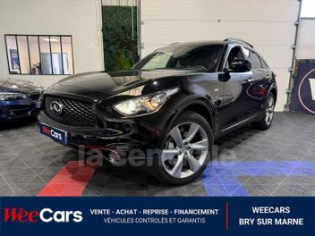 INFINITI 