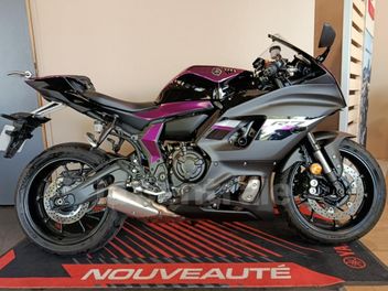 YAMAHA YZF R7 700