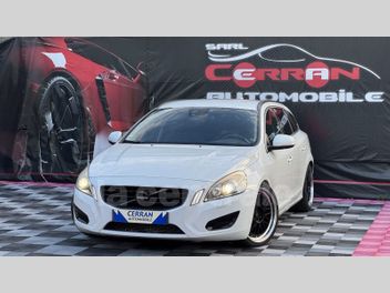 VOLVO V60 D5 205 MOMENTUM