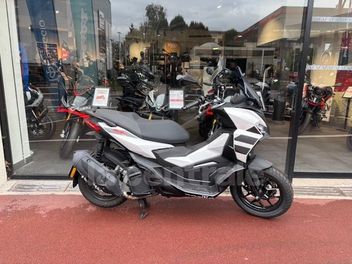 APRILIA SR GT 125
