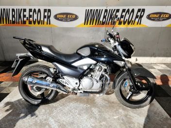 SUZUKI INAZUMA 250