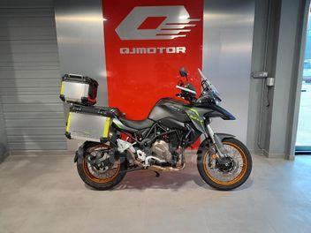 QJ MOTOR SRT 700 X
