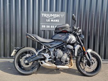 TRIUMPH TRIDENT 660