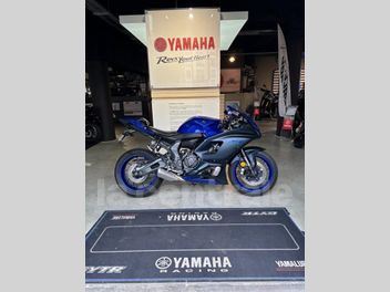 YAMAHA YZF R7 700