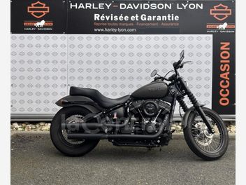 HARLEY DAVIDSON SOFTAIL STREET BOB 1748