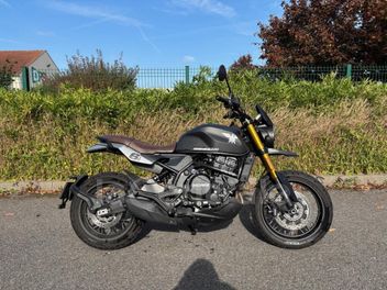 MOTO MORINI SEIEMMEZZO 650 SCR