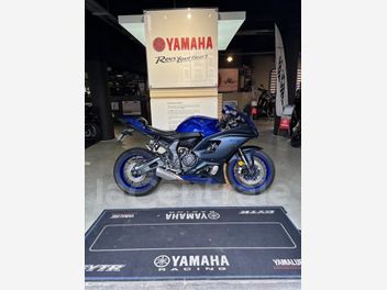 YAMAHA YZF R7 700