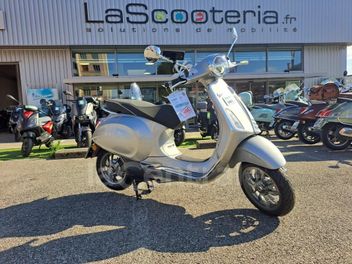 VESPA PRIMAVERA 125