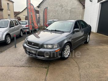 VOLVO S40 (2) 1.9 D 115 SUMMUM