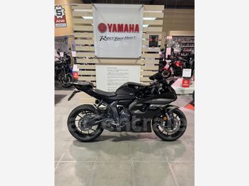 YAMAHA YZF R7 700