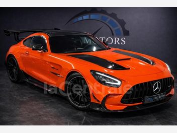 MERCEDES-AMG 