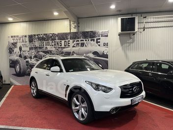 INFINITI 