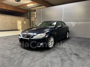 LEXUS 