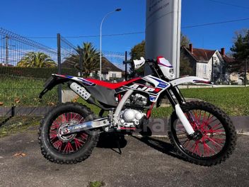AJP SUPERMOTARD 125