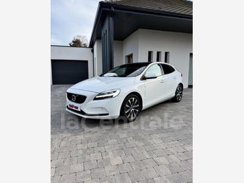 VOLVO V40 (2E GENERATION) II (2) D2 ADBLUE 120 SIGNATURE EDITION GEARTRONIC 6