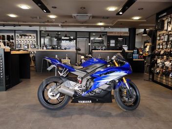YAMAHA YZF R6 600