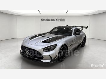 MERCEDES-AMG 