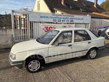 PEUGEOT 