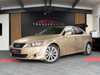 LEXUS 