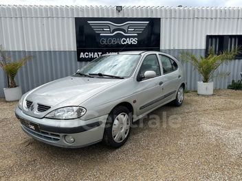 RENAULT 