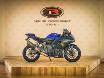 YAMAHA YZF R7 700
