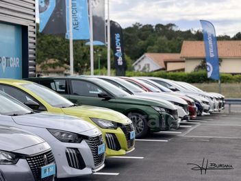 PEUGEOT 