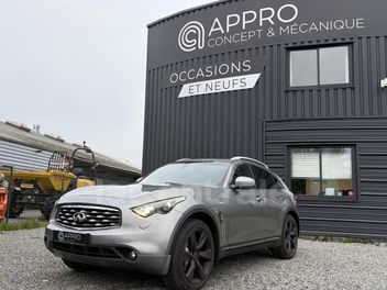 INFINITI 