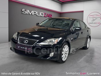 LEXUS 