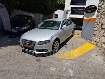 AUDI 