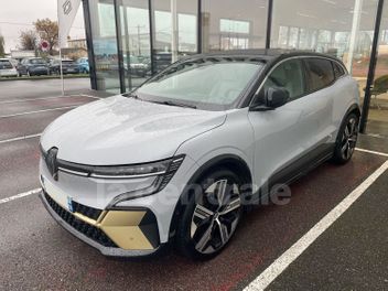 RENAULT MEGANE 5 V E-TECH EV60 220 SUPER CHARGE ICONIC 60 KWH