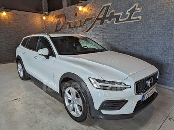 VOLVO V60 (2E GENERATION) CROSS COUNTRY II D4 AWD 190 CROSS COUNTRY PRO GEARTRONIC 8