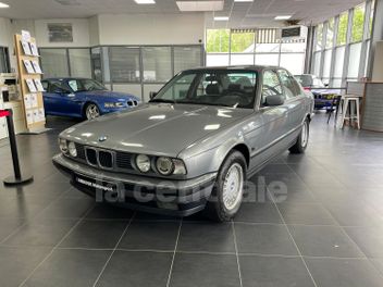 BMW SERIE 5 E34 (E34) 525IA PACK