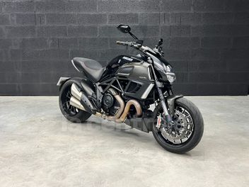 DUCATI DIAVEL 1200 CARBON