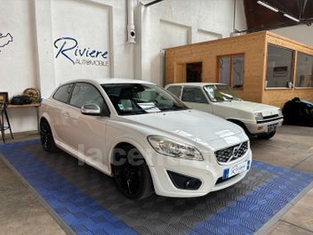 VOLVO C30 (2) D2 115 R-DESIGN EDITION