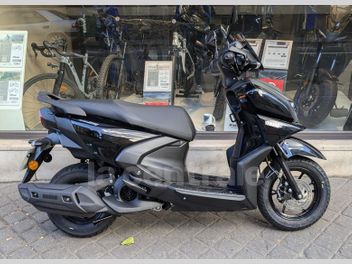 YAMAHA NMAX 125