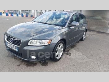 VOLVO V50 (2) D2 MOMENTUM