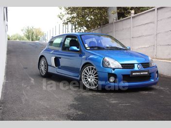 RENAULT CLIO 2 V6 RS II (2) V6 24S 255 RS 3P