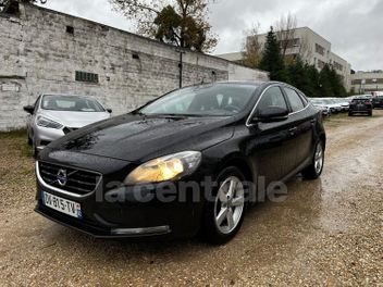 VOLVO V40 (2E GENERATION) II T2 120 MOMENTUM